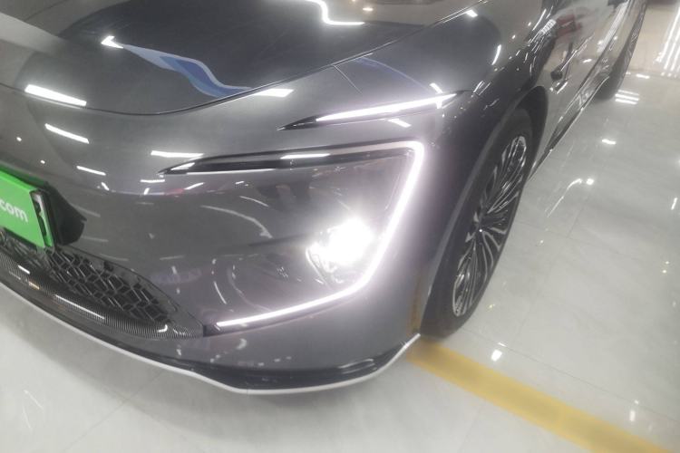 Used  12 2025 Ultra Extended-Range Edition
