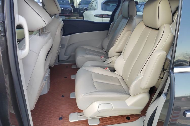 Used Buick GL8 2021 Land Cruiser Executive 652T Premium Model