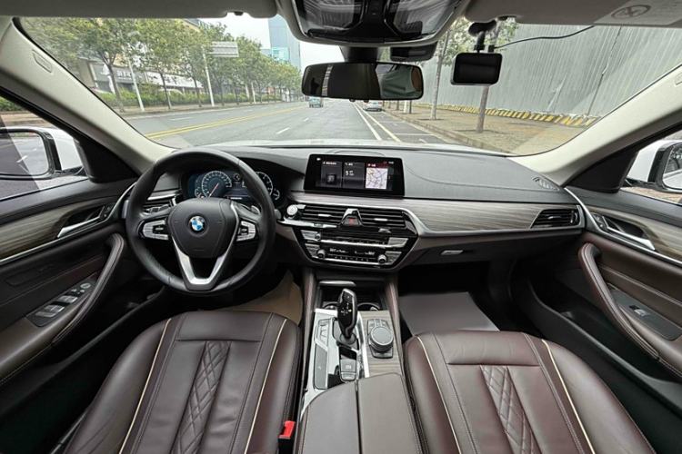 Used BMW 5 Series 2019 Updated 530Li xDrive Luxury Package
