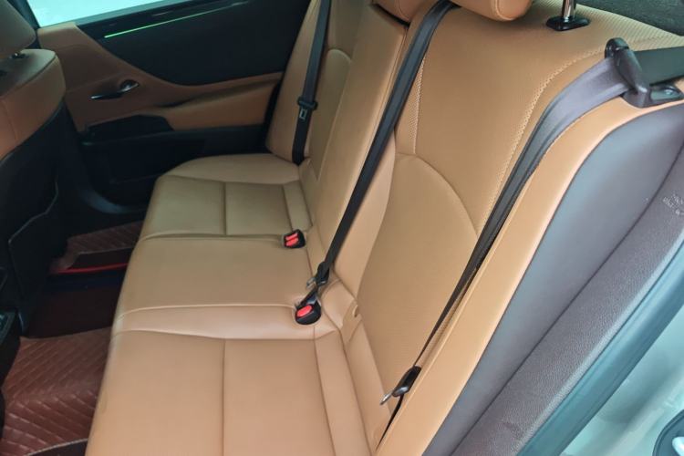 Used Lexus ES 2020 200 Excellence Edition
