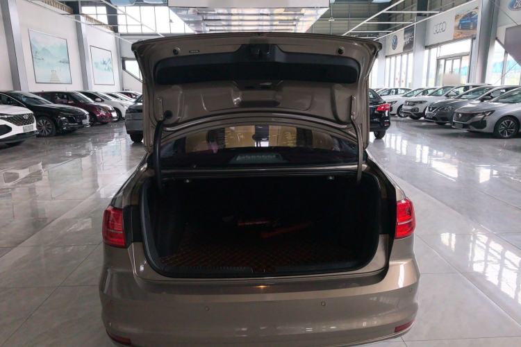 Used Volkswagen Sagitar 2017 1.6L Automatic Comfort Model
