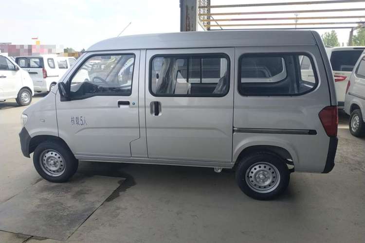 Used Wuling Zhiguang 2023 1.5L Practical Version 5/7 Seats
