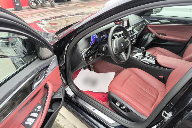 Used BMW 5 Series 2019 530Li Leading Model M Sport Package
