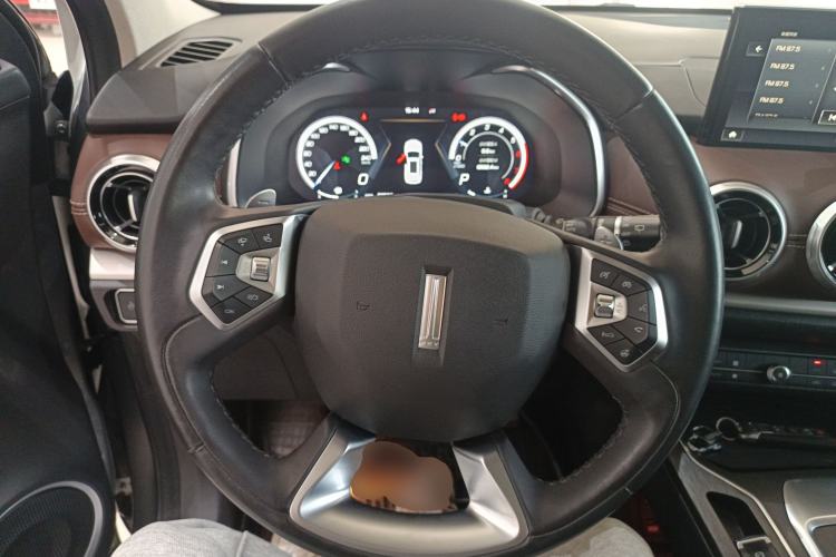 Used Wey VV6 2018 2.0T Two-Wheel Drive Flagship Version China V Standard
