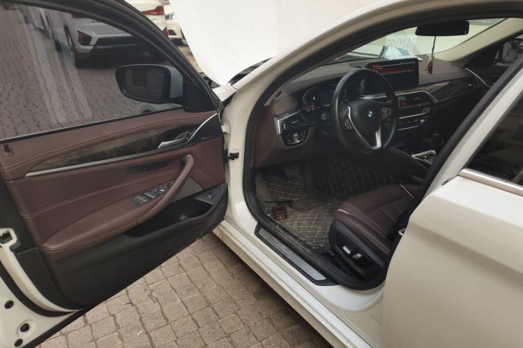 Used BMW 5 Series 2021 525Li Luxury Package