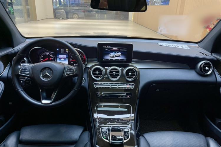 Used Mercedes-Benz GLC 2019 GLC 260 L 4MATIC Dynamic Model
