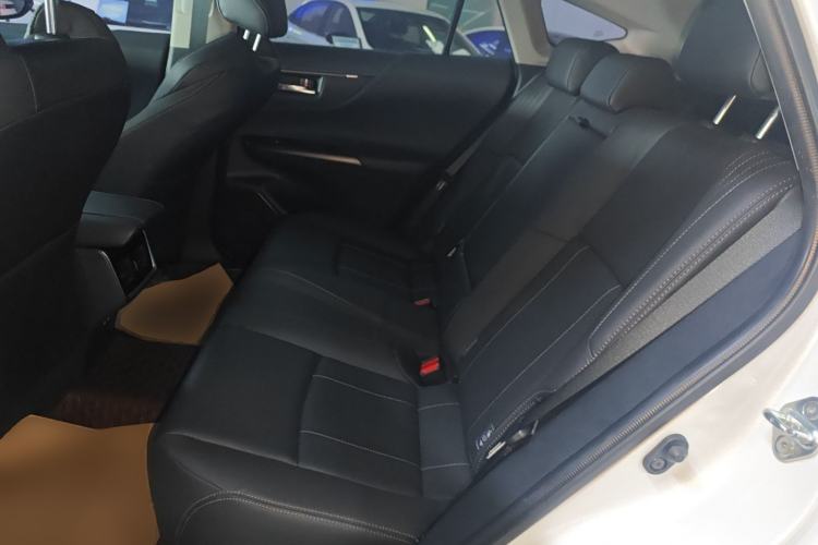 Used Toyota Harrier 2022 2.0L CVT Two-Wheel Drive Deluxe Edition