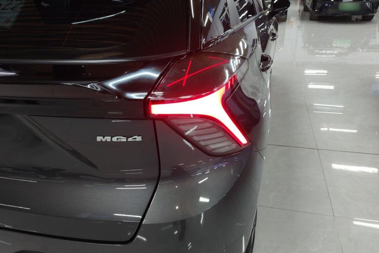 Used MG 4 EV 2023 415 km Range Sea-Faring Champion Edition
