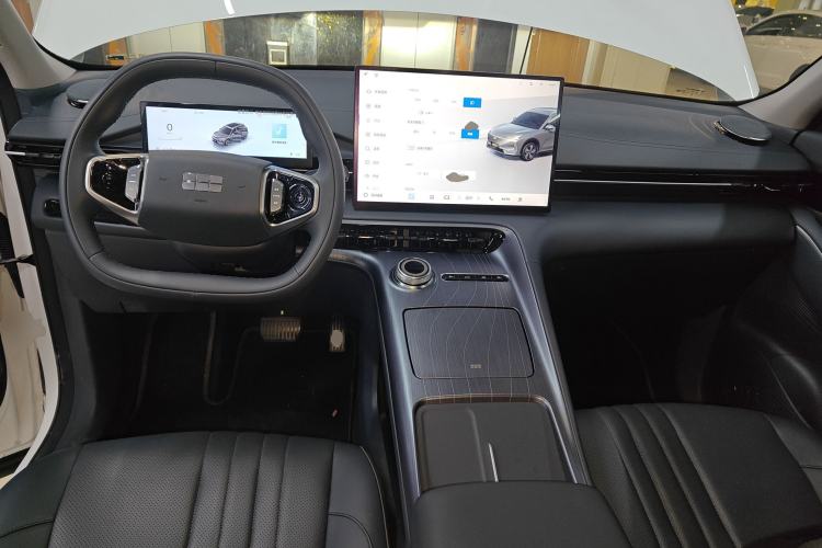 Used  E5 2024 440km Launch Edition