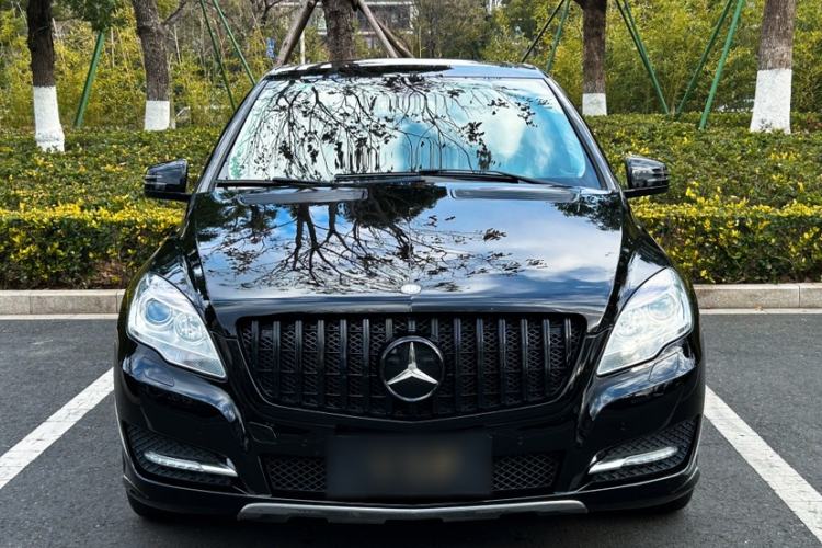 Used Mercedes-Benz R-Class 2017 R 320 4MATIC Business Edition Prestige Model
