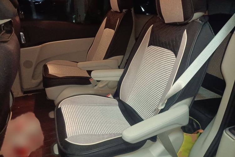 Used Buick GL8 2023 Land Executive Class Comfort Model
