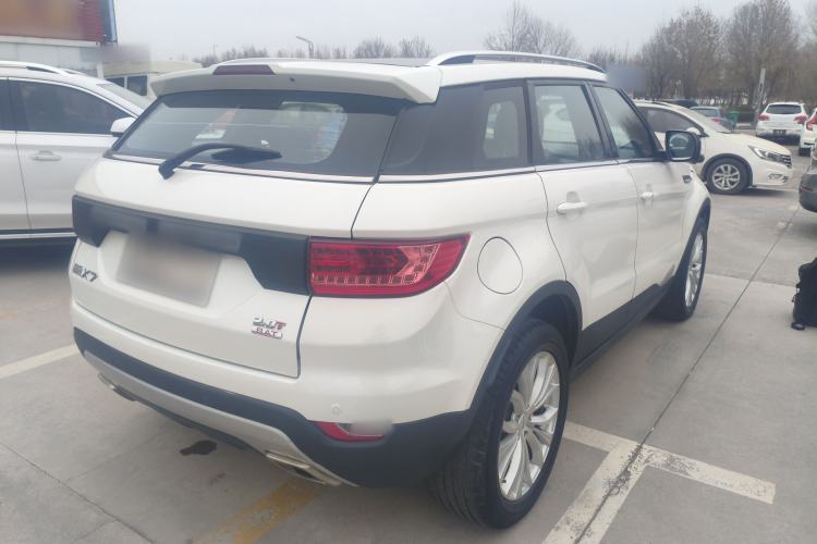 Used Land X7 2015 2.0T Panoramic Prestige Edition
