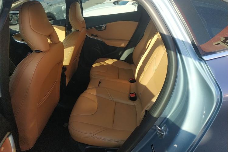 Used Volvo V40 2018 T3 Zhiya Edition
