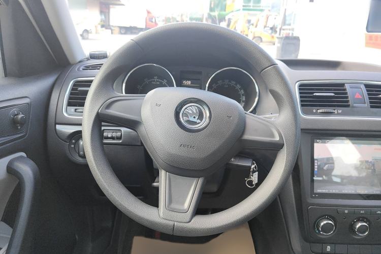 Used Skoda Yeti 2017 TSI280 DSG Advanced Edition
