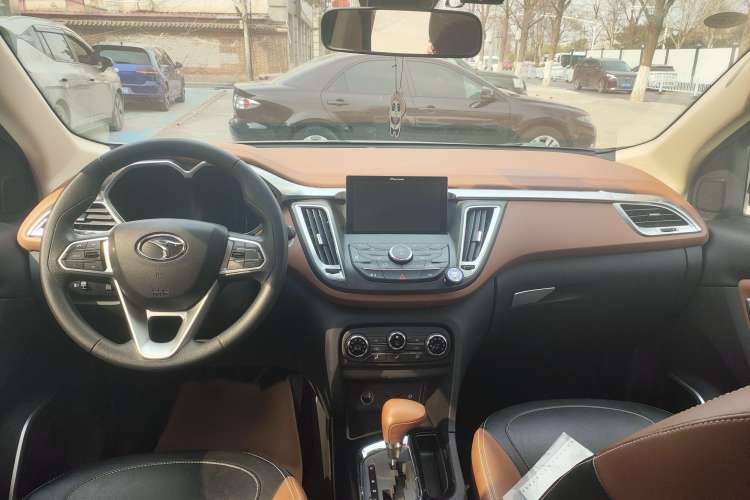 Used Soueast DX7 2017 1.5T Automatic Glory Edition
