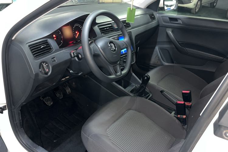 Used Volkswagen Santana 2016 1.4L Manual Fashion Edition
