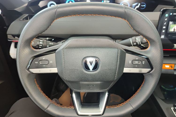 Used Changan UNI-V iDD 2024 Blue Whale Smart Electric iDD 136km Luxury Model
