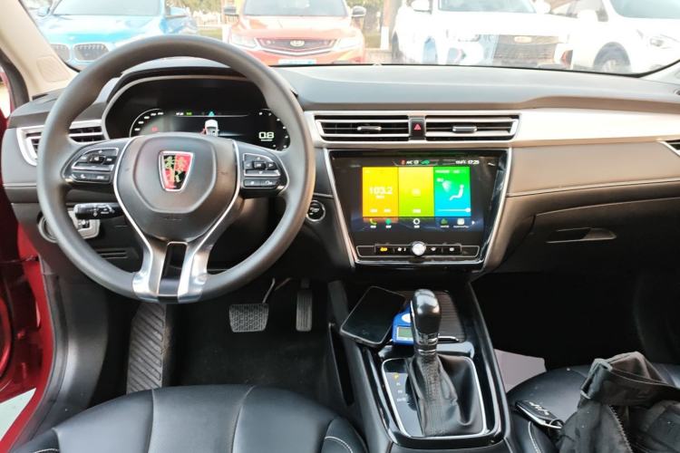 Used Roewe i5 2020 1.5L Automatic 4G Connect Luxury Flagship Edition
