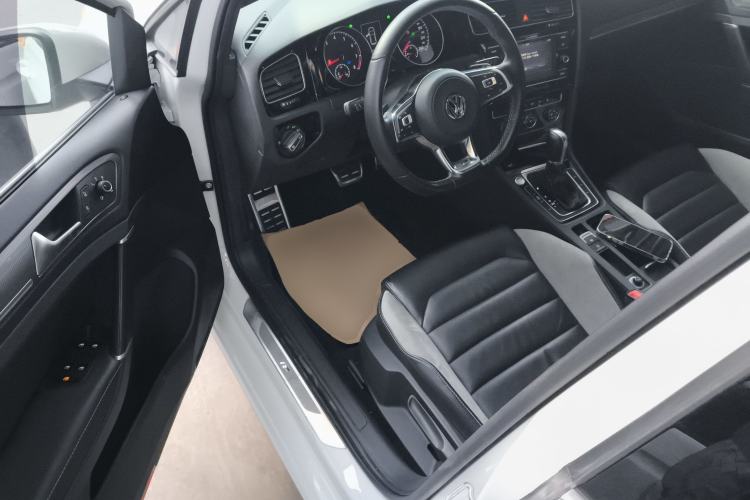 Used Volkswagen Golf 2018 280TSI Automatic R-Line Model