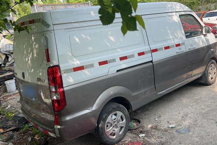 Used Jinbei New Hiace S 2022 1.5L Wealth Edition Air-Conditioner-Free Truck China VI Standard SWC15M
