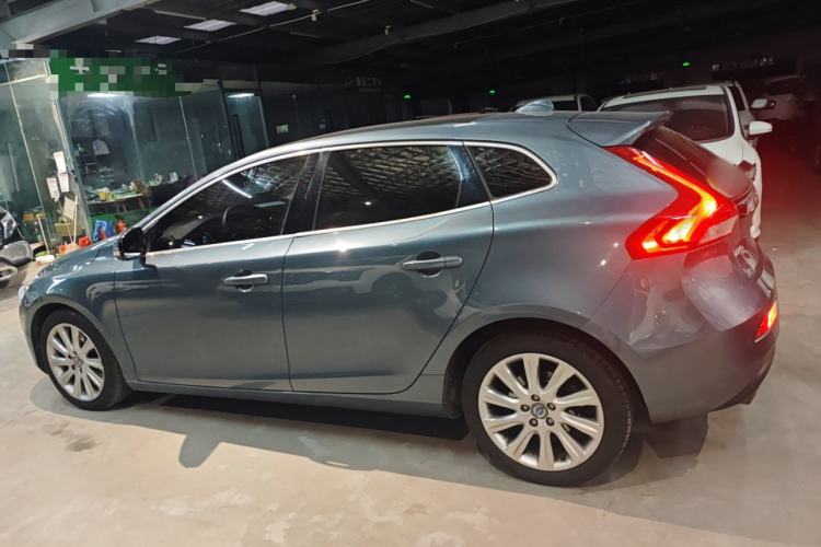 Used Volvo V40 2014 2.0T Zhiya Edition