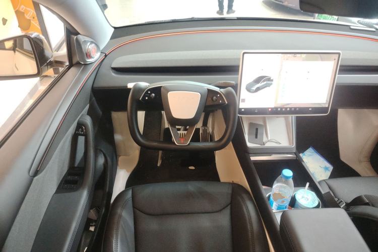 Used Tesla Model Y 2025 Rear-Wheel-Drive Version
