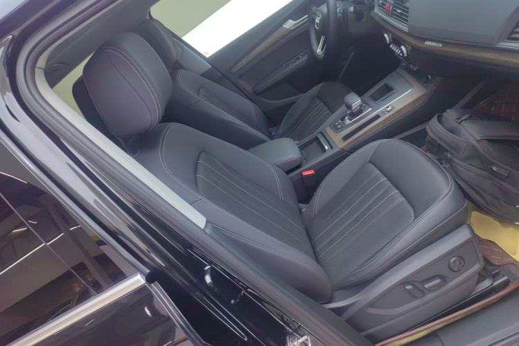 Used Audi Q5L 2022 Updated Version 40T Luxury Elegant Edition
