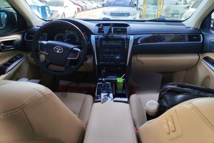 Used Toyota Camry 2016 2.0G 10th Anniversary Leading Edition