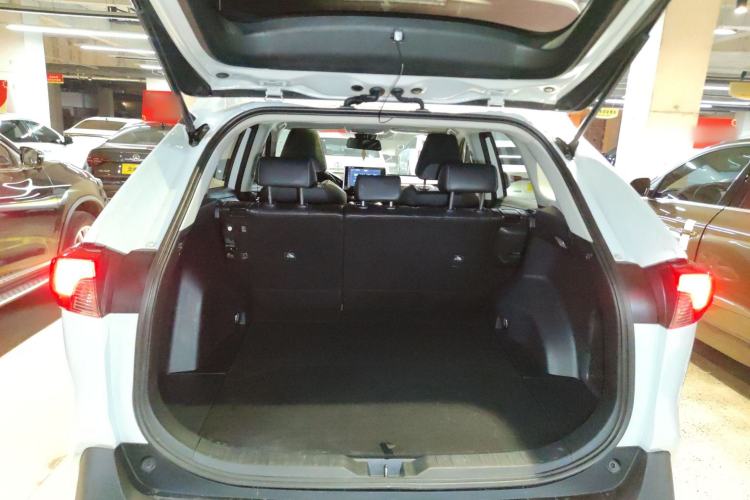 Used Toyota RAV4 2020 2.0L CVT Two-Wheel Drive Fashion PLUS Edition
