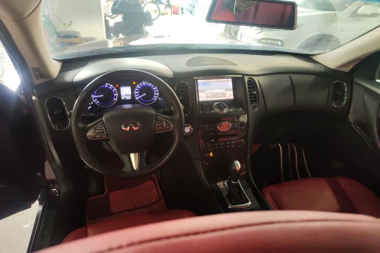 Used Infiniti QX50 2015 2.5L Comfort Edition
