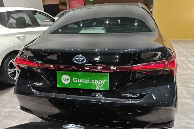 Used Toyota Avalon 2019 Dual-Engine 2.5L Luxury Edition China VI Standard
