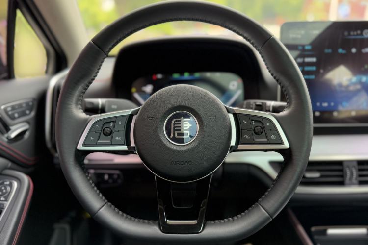 Used BYD Tang New Energy 2018 DM 2.0T All-Wheel Drive Smart Connect Elite 7-Seater China V Emission Standard
