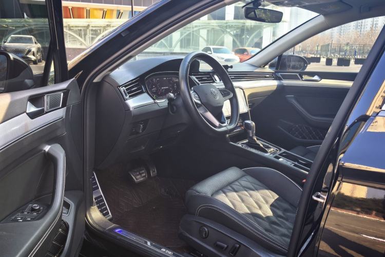 Used Volkswagen Magotan GTE Plug-in Hybrid 2022 GTE Luxury Model
