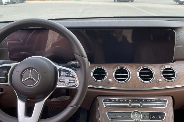 Used Mercedes-Benz E-Class 2019 E 260 L
