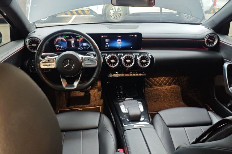 Used Mercedes-Benz A-Class 2022 Restyled A 200 L Sport Sedan Fashion Version
