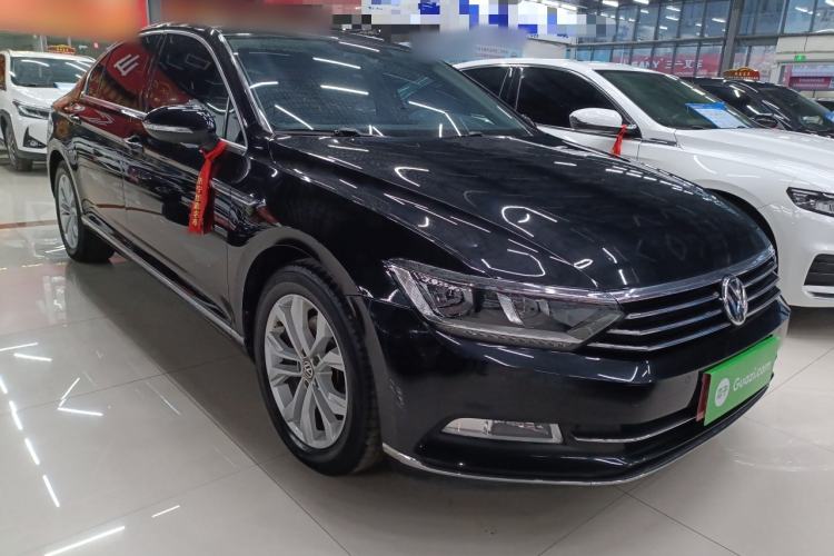 Used Volkswagen Magotan 2018 330TSI DSG Luxury Model
