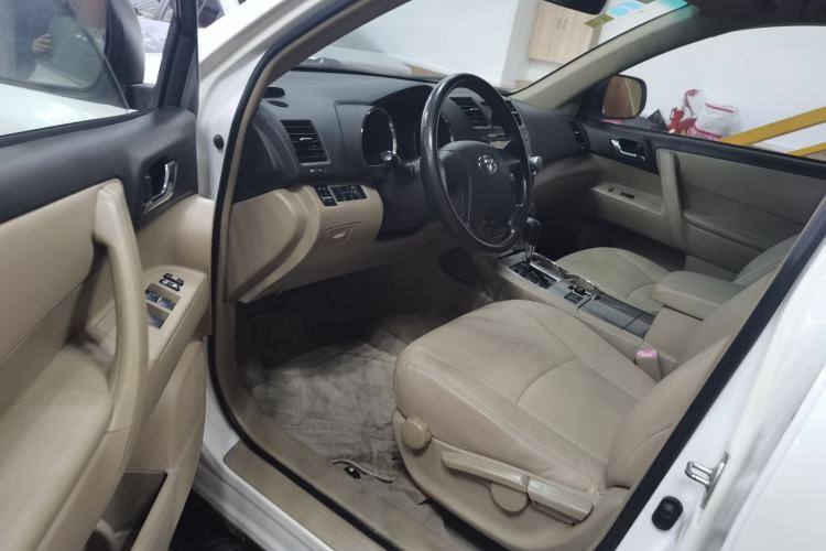 Used Toyota Highlander 2012 2.7L Two-Wheel Drive 7-Seater Elite Edition
