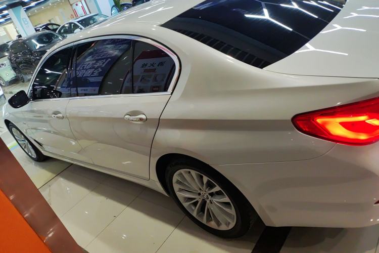 Used BMW 5 Series 2018 525Li Luxury Package
