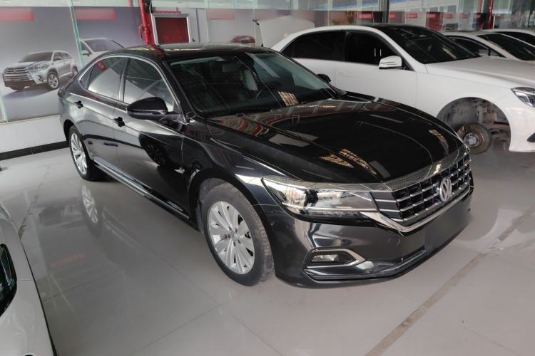 Used Volkswagen Passat 2020 330TSI Elite Edition China VI
