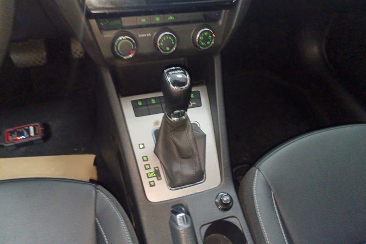 Used Skoda Octavia 2021 1.5L Automatic Comfort Edition
