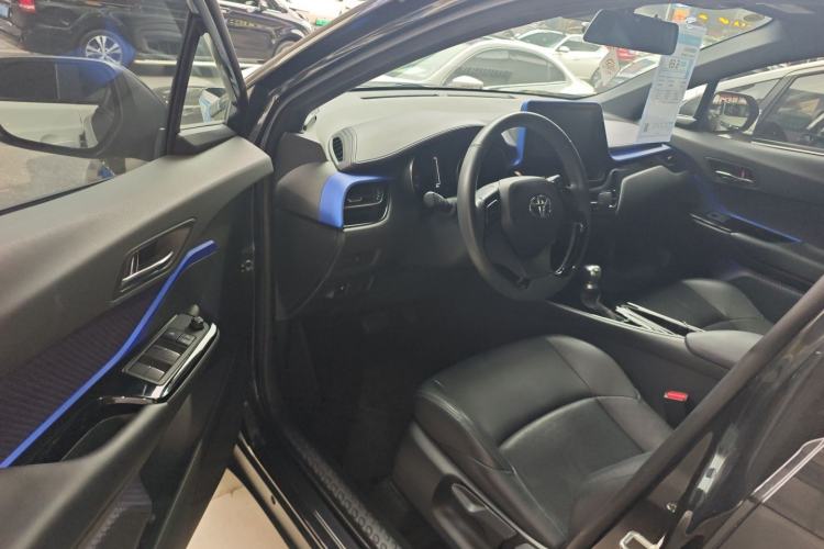 Used Toyota IZOA 2018 2.0L Yichi Version China VI Standard