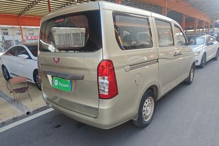 Used Wuling Rongguang V 2016 1.5L Practical Version Non-Power-Assisted
