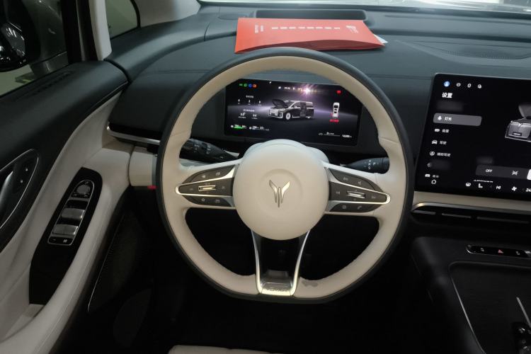 Used VOYAH Dream 2025 PHEV Four-Wheel-Drive Flagship Version – Qiankun Edition