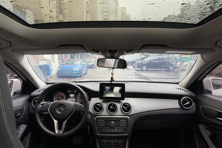 Used Mercedes-Benz GLA 2015 GLA 200 Fashion Model
