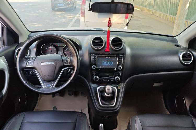 Used Haval H6 2015 Upgraded Model 1.5T Manual Two-Wheel Drive Elite Version

