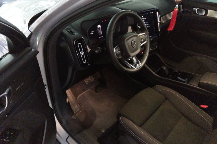 Used Volvo C40 2022 Long-Range PRO Version
