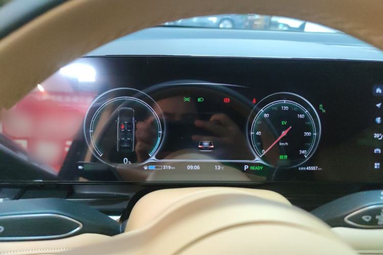 Used VOYAH Dream 2024 PHEV Extended-Range Premium Edition
