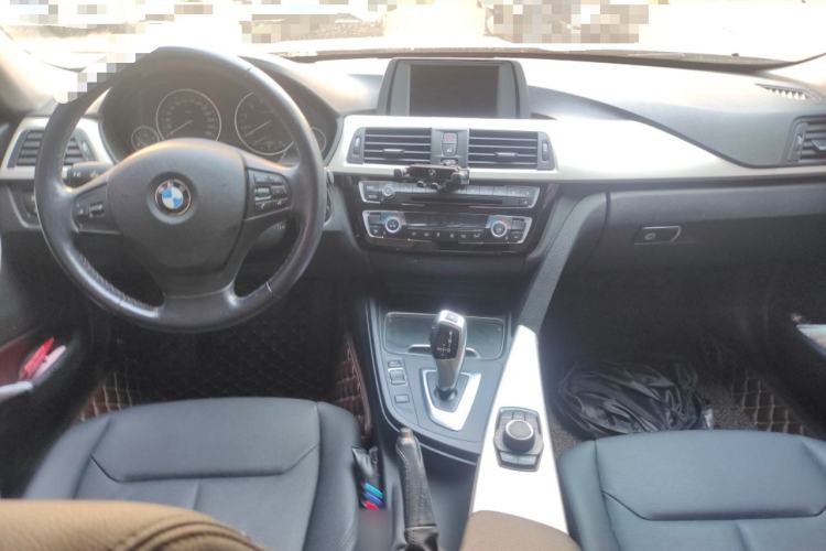 Used BMW 3 Series 2016 320Li Ambition Model
