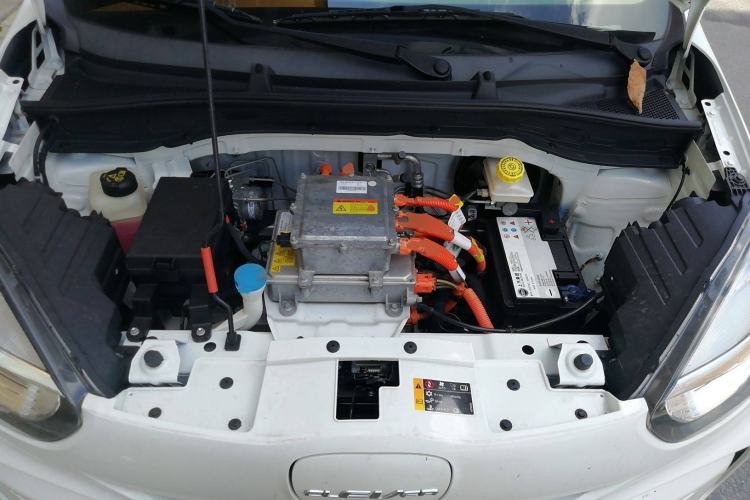 Used Roewe Clever 2021 302 km New Four-Seater Super-Efficient Version
