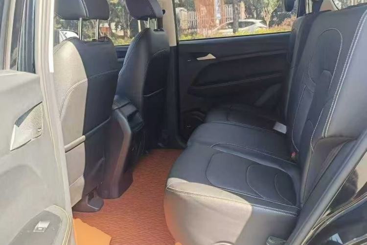 Used Baojun 530 2021 Global Car Anniversary Edition 1.5T CVT Luxury Model 5 Seats
